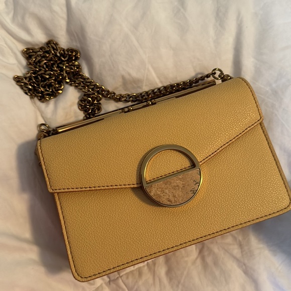 Charles & Keith small purse - Picture 6 of 7